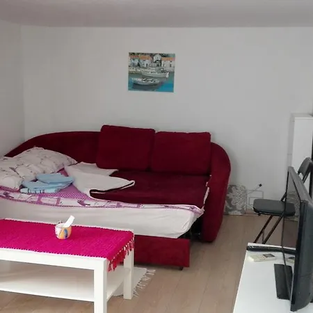 Ellena Sunshine Guest house