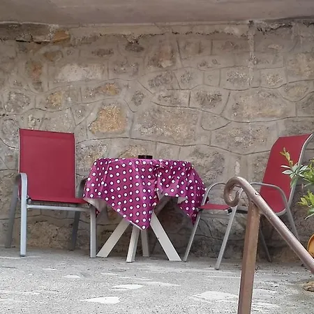 Ellena Sunshine Gasthuis Opatija