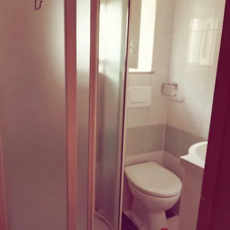 Ellena Sunshine 奥帕提亚